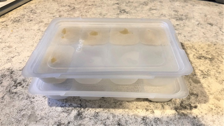 わけわけフリージングブロックトレーを重ねてみた